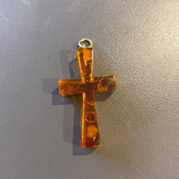 Amber cross pendant - Picture 1 of 2